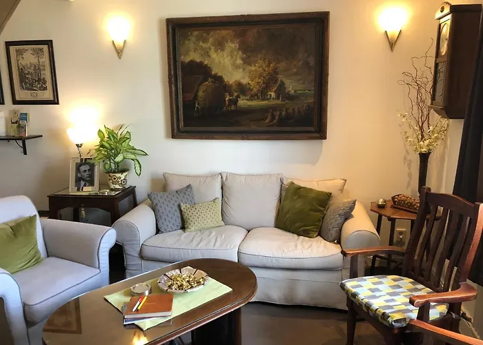 Walnut Lodge Bed & Breakfast